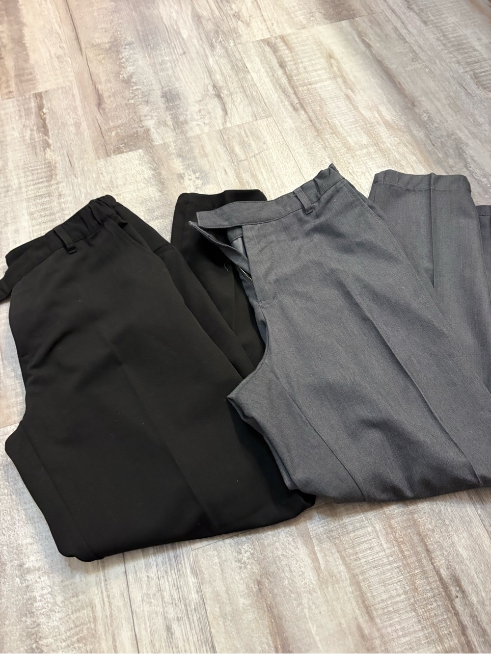Tailored Athlete Essential Trousers Bundle Men's Size 32x27.5 Gray & Black